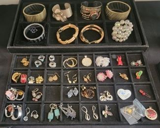 Costume Earrings & Bracelets