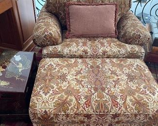 chair with ottoman
