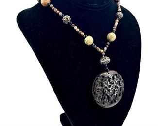 Vintage Jade & Wood Necklace
