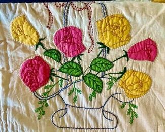 Antique Flower Pattern Quilt