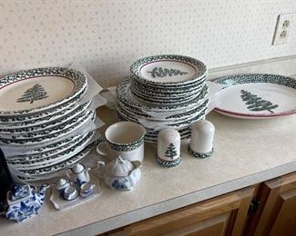 Furio Christmas tree set
Mini China sets