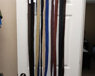 Men's belts. 