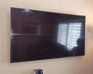 65" Sony tv, excellent working condition.