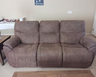 La-Z-Boy Reclining Sofa, 82"x41"x35".