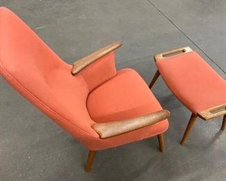 Original Vintage Hans Wegner "Mama Bear" AP27 Lounge Chair & Ottoman AP29
