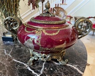 5. Dominic Decorative Ox Blood Urn w/ Metal Detail (18" x 12" x 11")