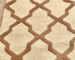 133. Cream & Tan Trellis Runner (30" x 12")