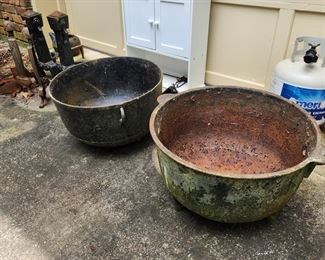 Cast Iron Cauldrons 