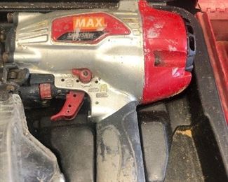 MAX SuperSider Nail Gun