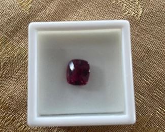 Aprox 3.25ct pink tourmalune