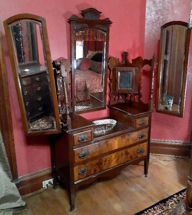 antique dressing table with mirrors