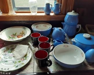 Hall blue ware, dishes
