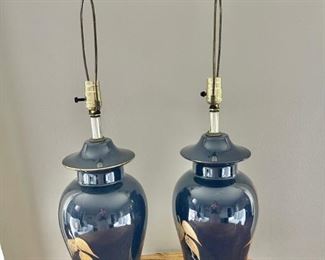 Lot 017-LR: Lamp Duo

Features: A pair of heavy, blue ceramic table lamps with gold decorative accents

Dimensions: 33”H (base to top of finial)

Condition: Good pre-owned condition.
