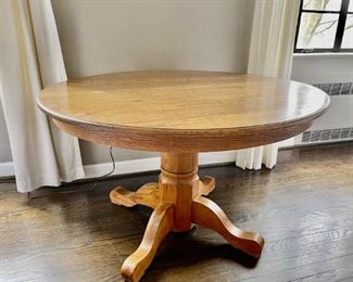 Lot 019-LR: Antique Pedestal Table

Features: Substantial, quarter-sawn oak antique pedestal table. No chairs available.

Dimensions: 47”D x 30”H

Condition: Good antique condition. Item is very heavy and the top will need to be removed from the pedestal.
