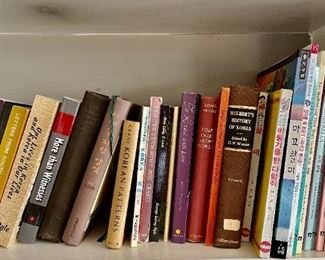 Lot 028-B: Korean Books & Children’s Stories

Includes: 
•	A collection of Korea-themed books spanning Korean culture, religion, history and politics
•	Over a dozen Korean children’s books (some written in English, several in Korean)


Condition: Varies from Excellent to Fair pre-owned condition. Children’s books are generally in VG pre-owned condition.

