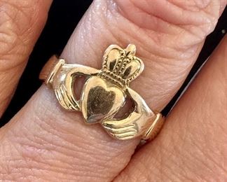 14K Claddagh Ring
