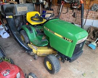 John Deer 170 Riding Mower
