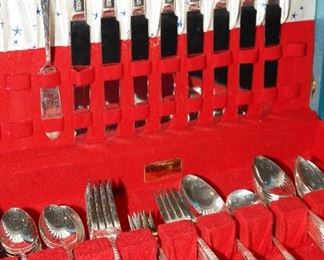 WM Rogers & Co vintage silverplated flatware with case