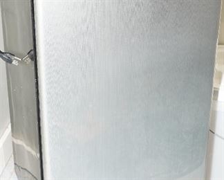 Magic Chef refrigerator