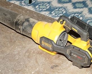 DeWalt blower