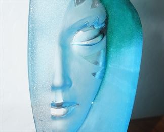 Mats Jonasson #38/299 figural art glass sculpture out of Sweden