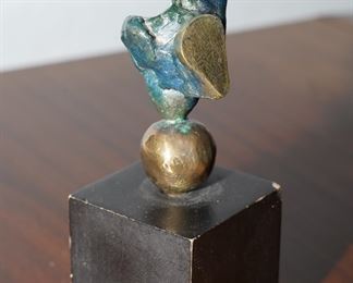 Set of 2 small bronze sculptures.