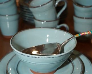 Laurie Gates dish set