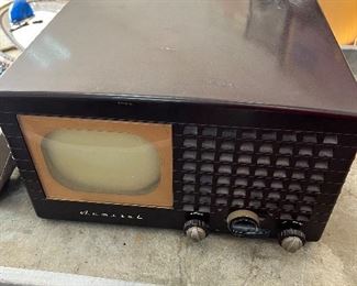 Antique Admiral TV 