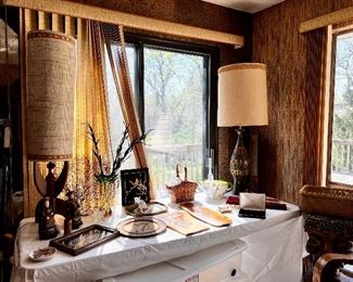 Modeline Style Lamp, Cermic MCM Lamp, Decorative Items