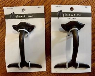Whale Tail Hooks