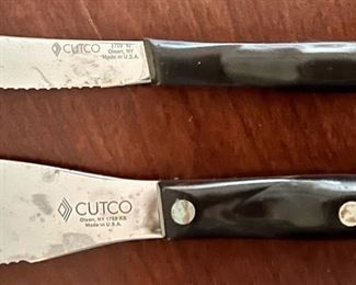 Cutco 1759 Knife (top)                                                               Cutco 1768 Spreader (bottom)