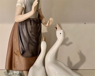Nao by Lladro Figurine