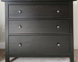 Chest of Drawers (black)