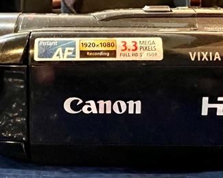 Canon HD Vixia HF M 301 Video Camera 