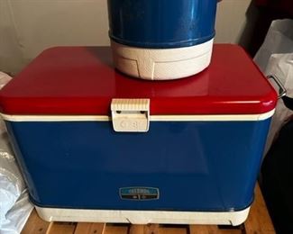 THERMOS RED BLUE