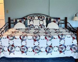 Twin Iron Daybed with Trundle