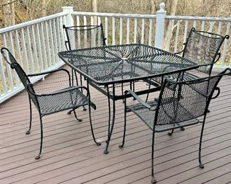 Outdoor Table with 4 Chairs