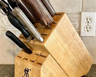 Assorted Kitchen Knives