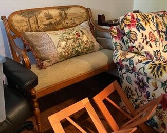 French Country Foyer Bench