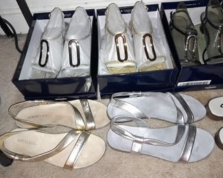 HUNDREDS Of Assorted Shoes In Box (Wide Range Of Sizes & Styles)