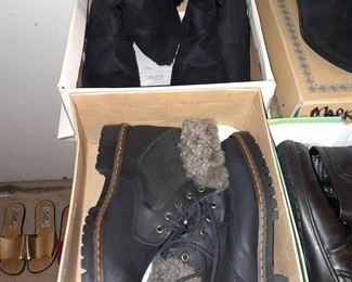 HUNDREDS Of Assorted Shoes In Box (Wide Range Of Sizes & Styles)