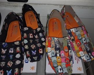 HUNDREDS Of Assorted Shoes In Box (Wide Range Of Sizes & Styles)