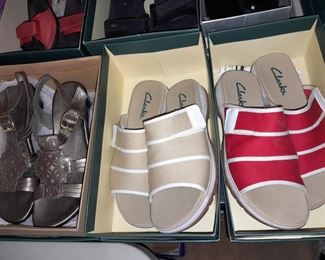 HUNDREDS Of Assorted Shoes In Box (Wide Range Of Sizes & Styles)