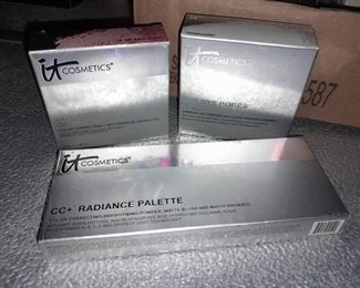 it Cosmetics Makeup (NEW IN BOX!)