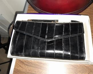 Wallet (BRAND NEW IN BOX!)