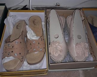HUNDREDS Of Assorted Shoes In Box (Wide Range Of Sizes & Styles)