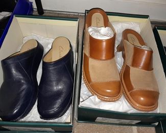 HUNDREDS Of Assorted Shoes In Box (Wide Range Of Sizes & Styles)