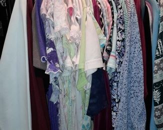 THOUSANDS Of Clothing - Most New With Tags!