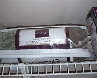 Royal Velvet Automatic Electric Blanket