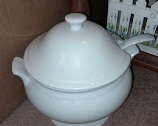 Tureen